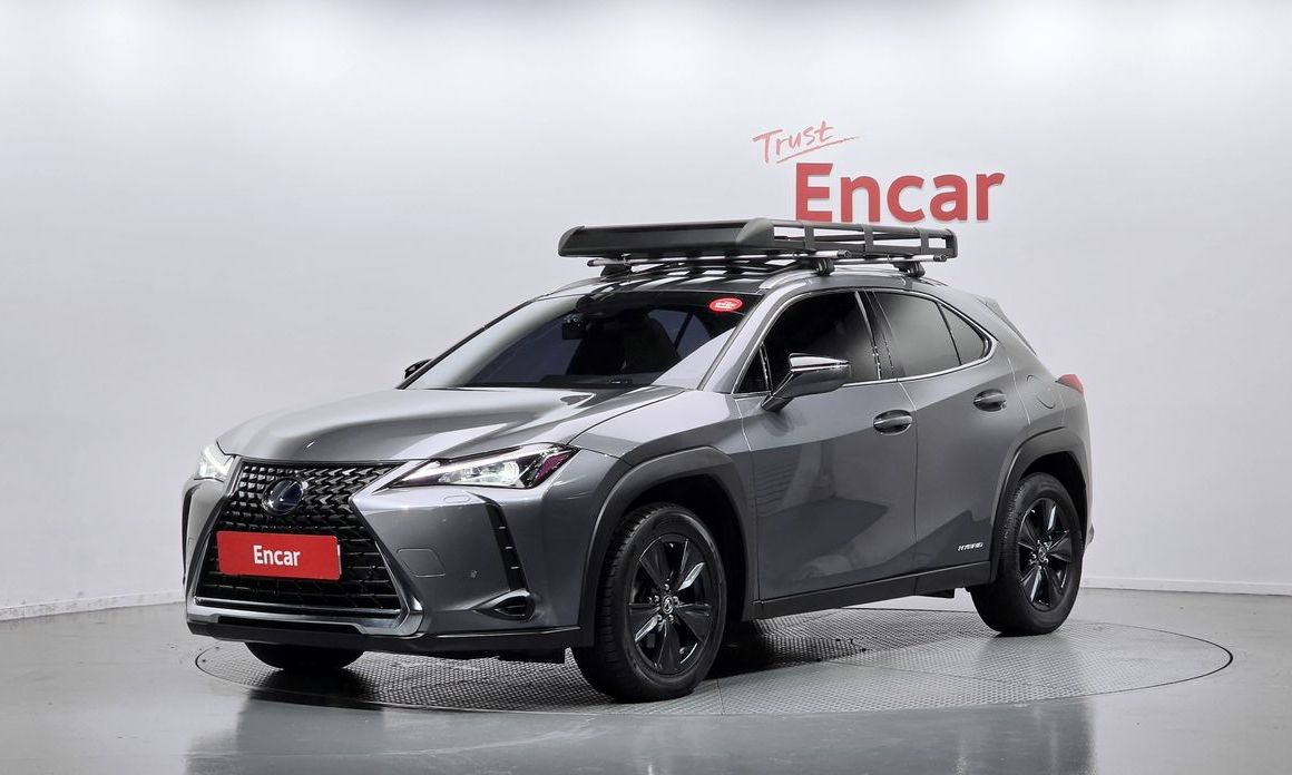 Lexus UX 2021