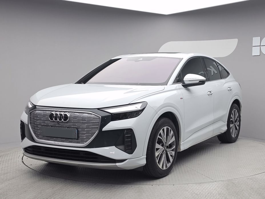 Audi Q4 e-tron 2023