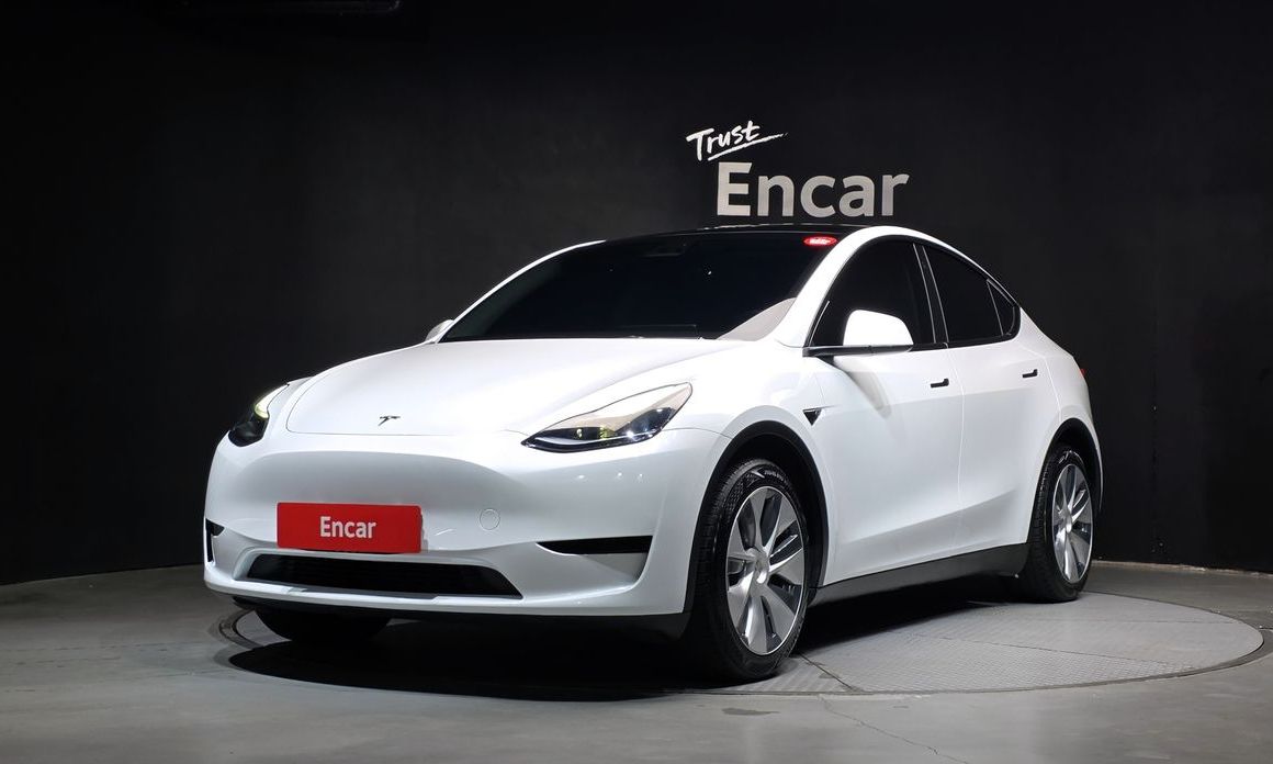 Tesla Model Y 2023