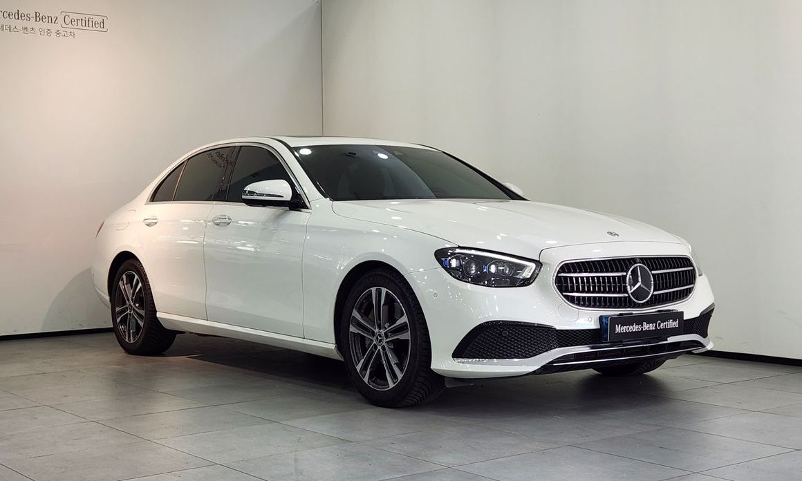 Mercedes-Benz E-Class 2022