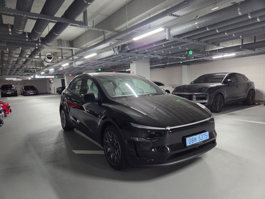 Tesla Model Y 2026