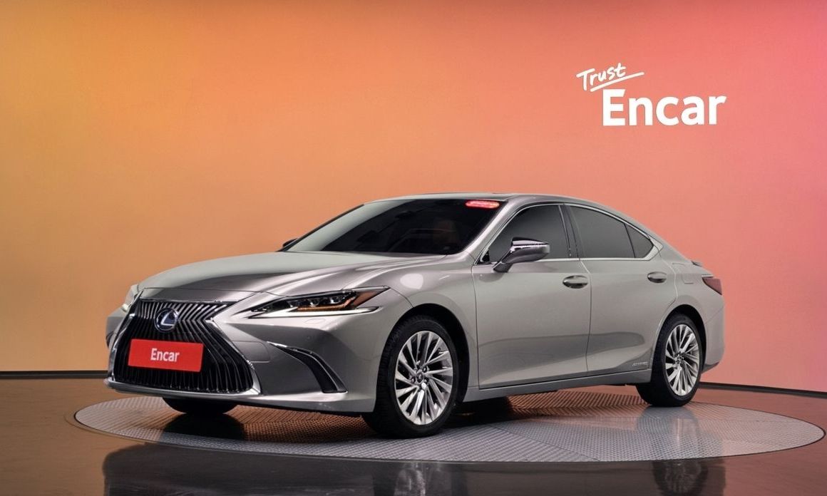 Lexus ES 2020