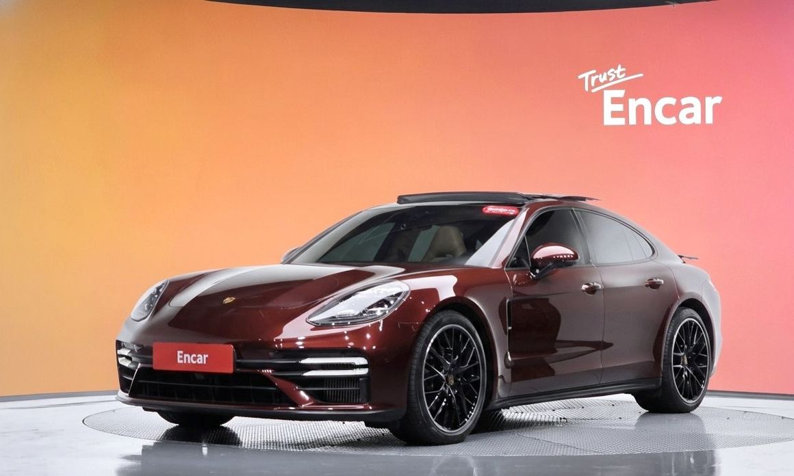 Porsche Panamera 2021