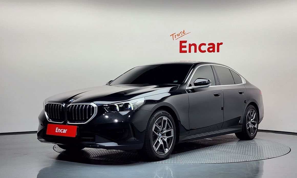 BMW 5-Series 2025