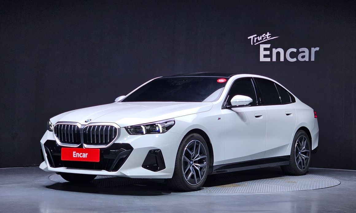 BMW 5-Series 2025