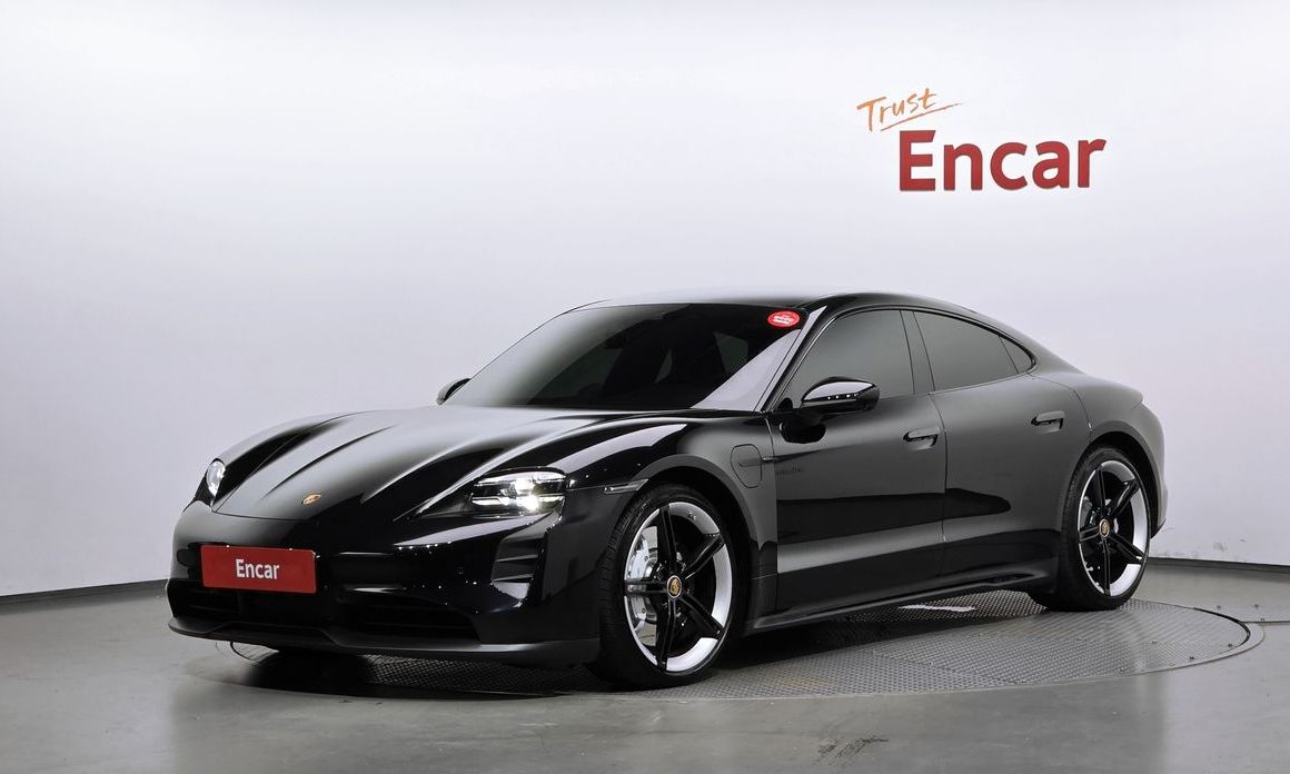 Porsche Taycan 2023