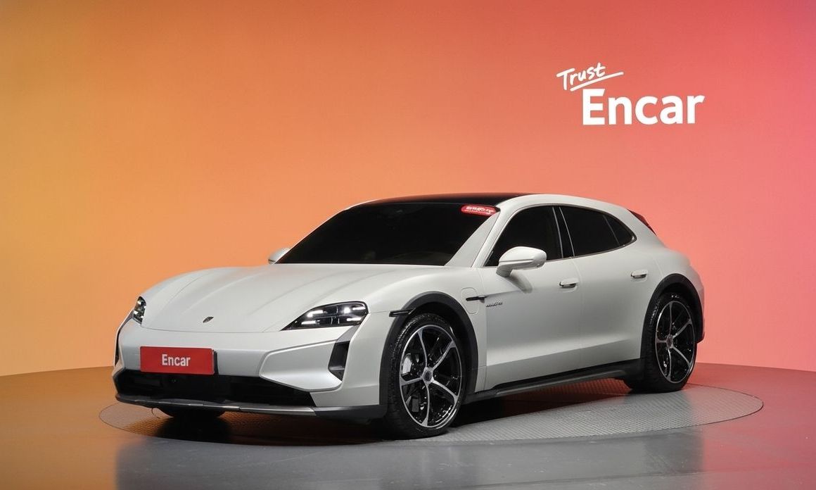 Porsche Taycan 2025