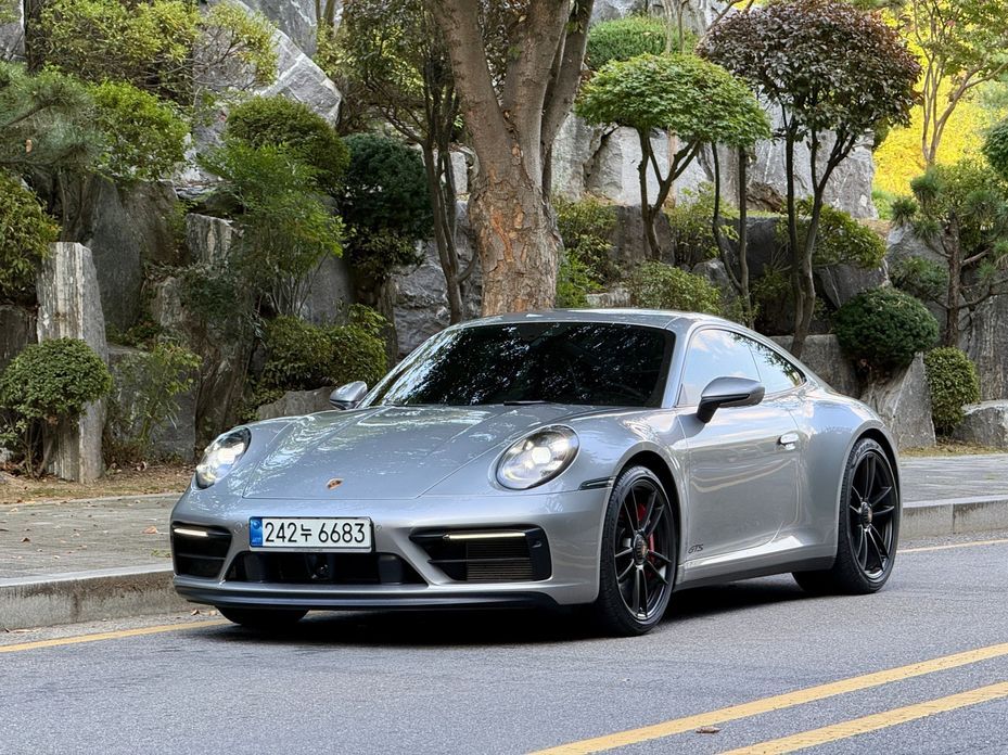 Porsche 911 2023