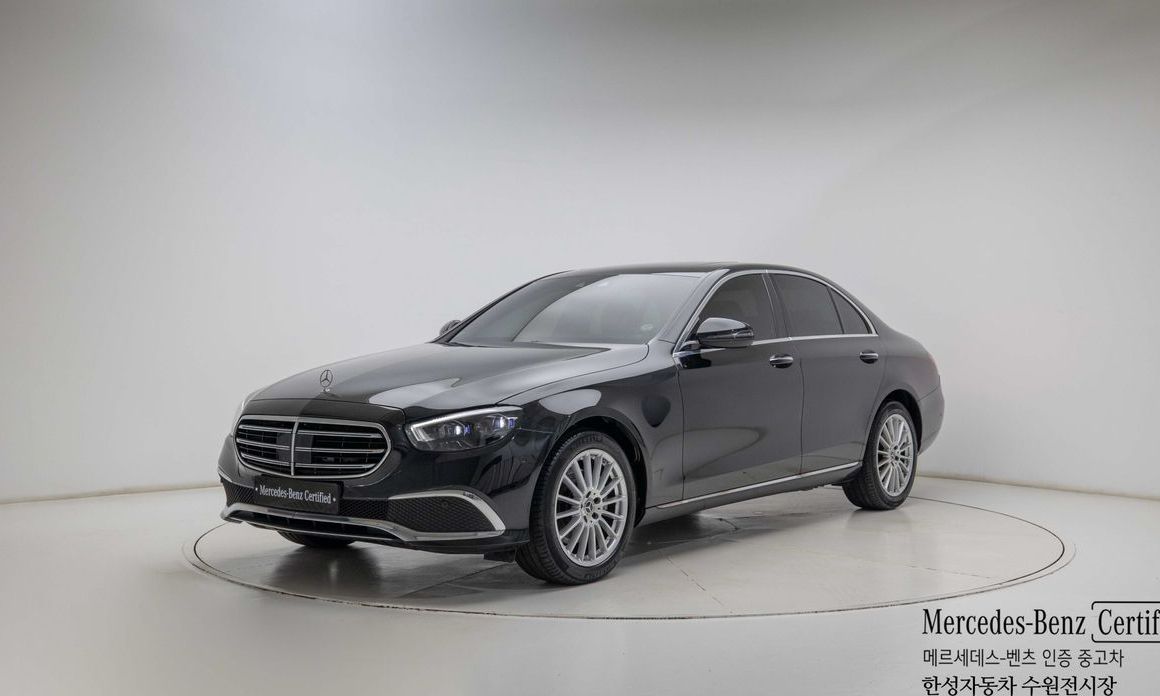 Mercedes-Benz E-Class 2021