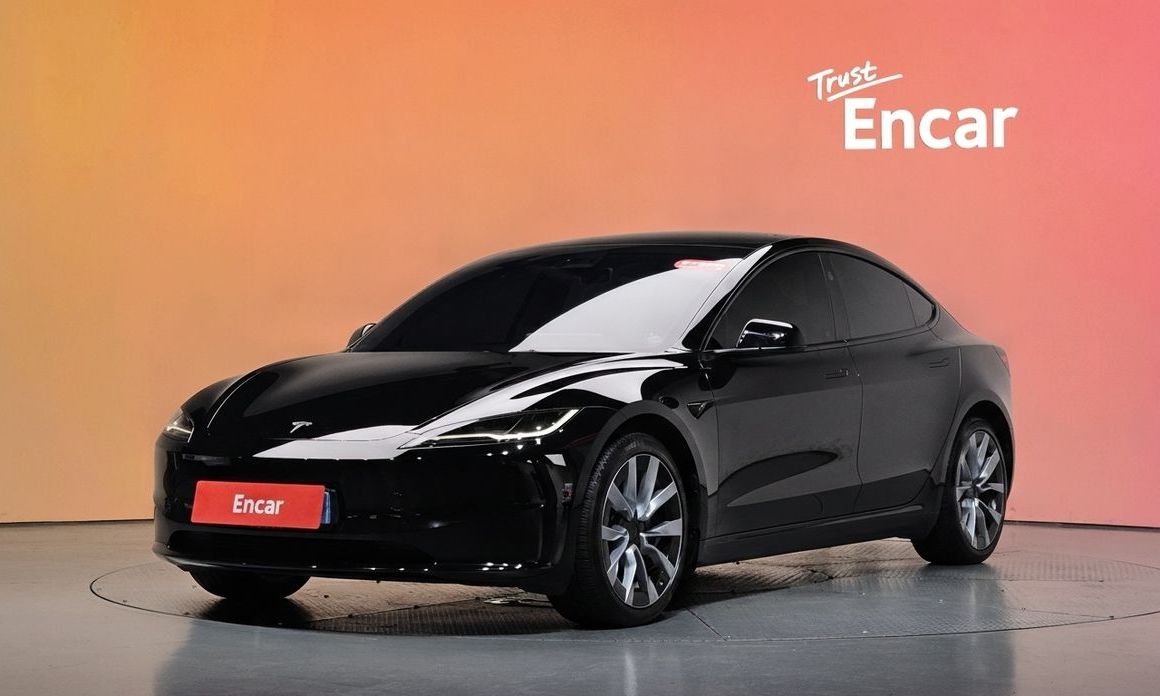 Tesla Model 3 2024