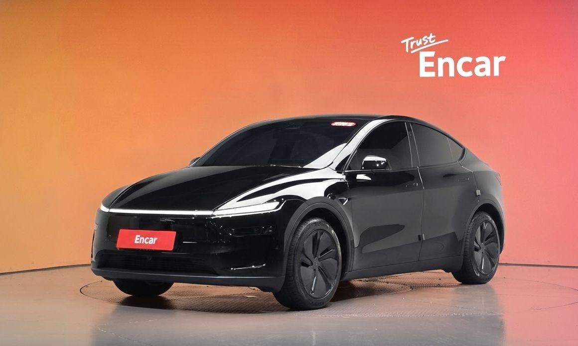 Tesla Model Y 2025