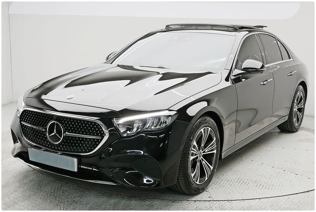 Mercedes-Benz E-Class 2024