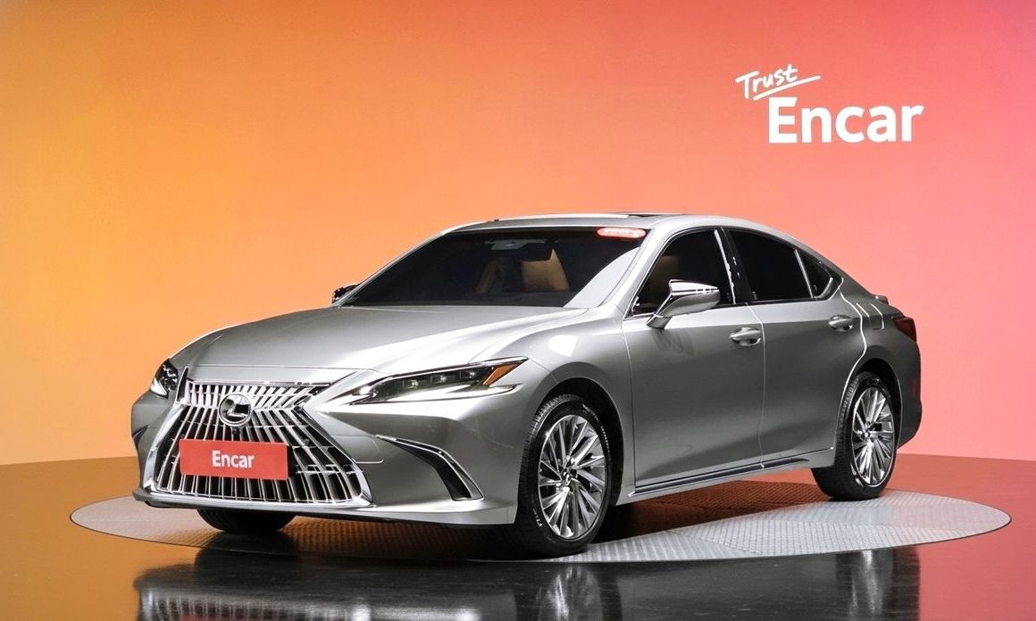 Lexus ES 2026