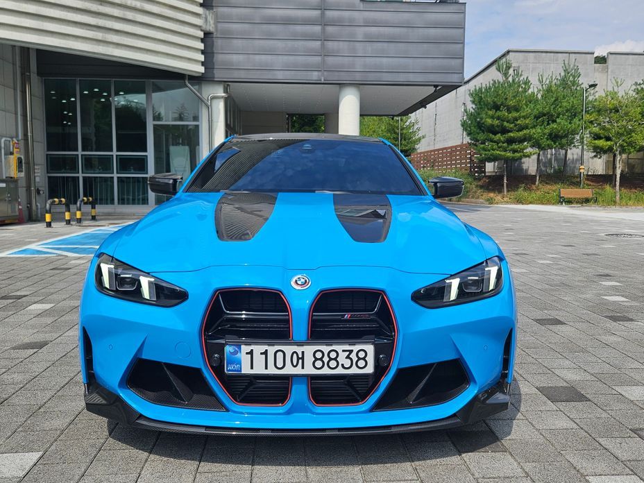 BMW M4 2025