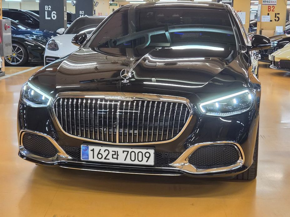 Mercedes-Benz S-Class 2024