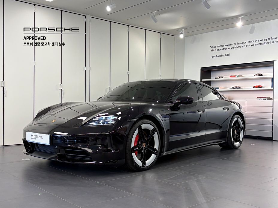 Porsche Taycan 2026