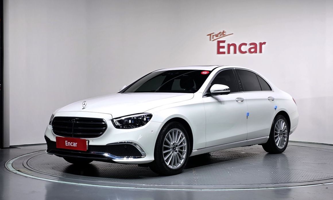 Mercedes-Benz E-Class 2022