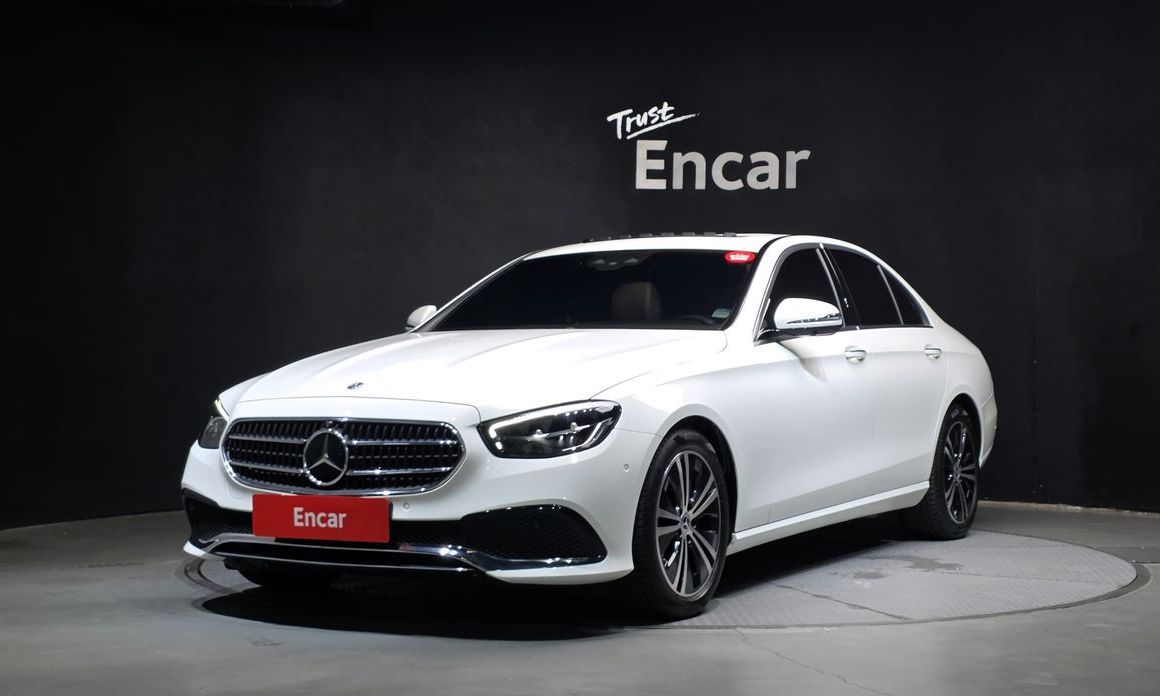 Mercedes-Benz E-Class 2022