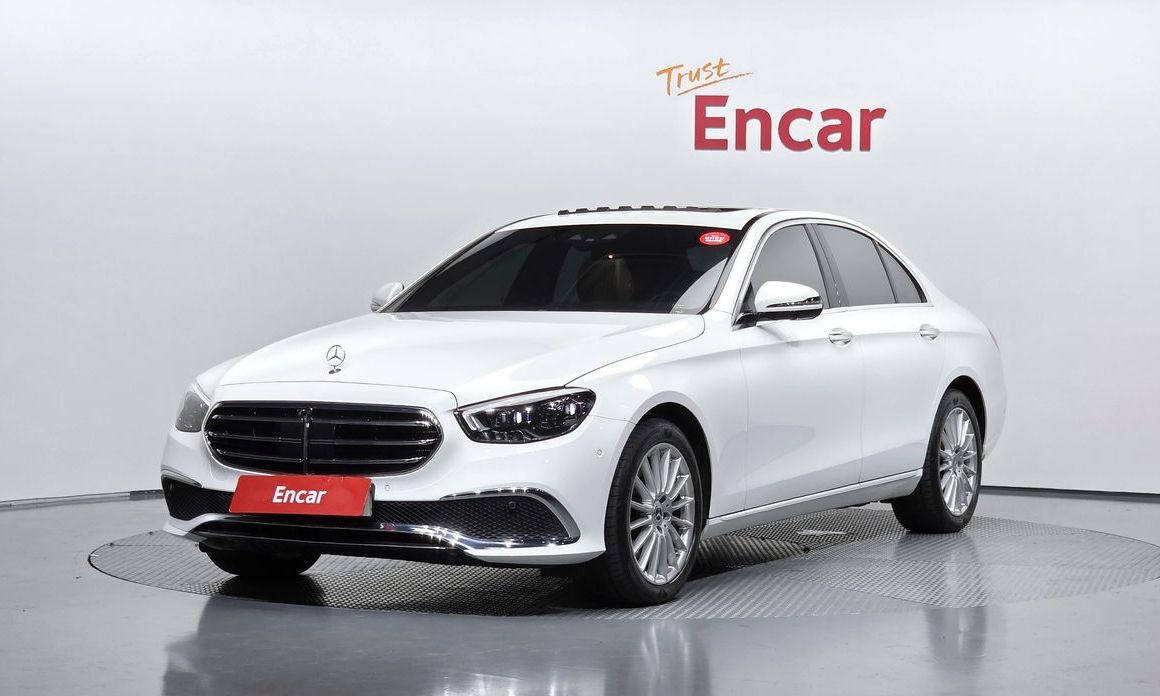 Mercedes-Benz E-Class 2022
