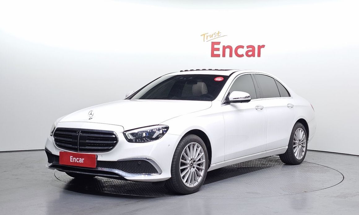 Mercedes-Benz E-Class 2022