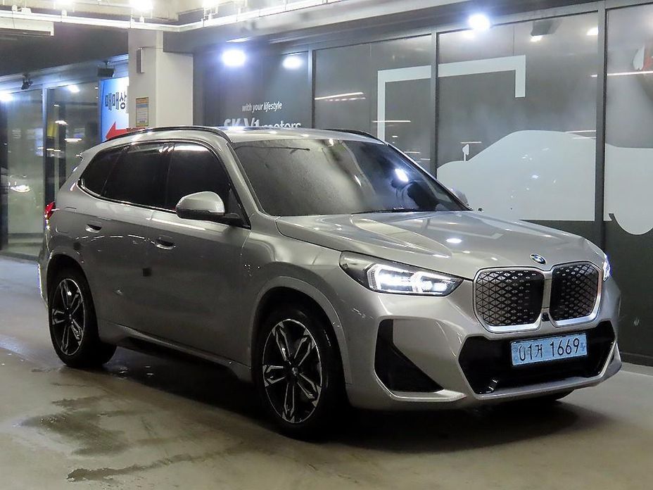 BMW iX1 2026