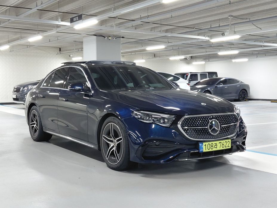 Mercedes-Benz E-Class 2024