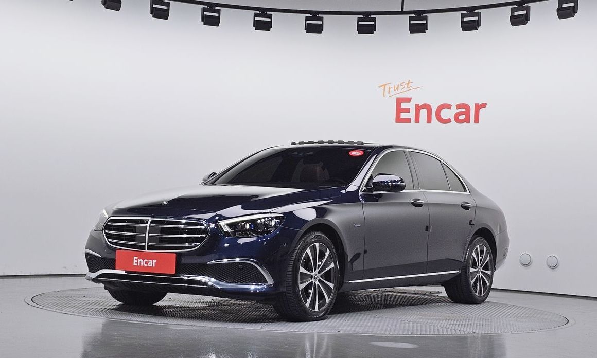 Mercedes-Benz E-Class 2021