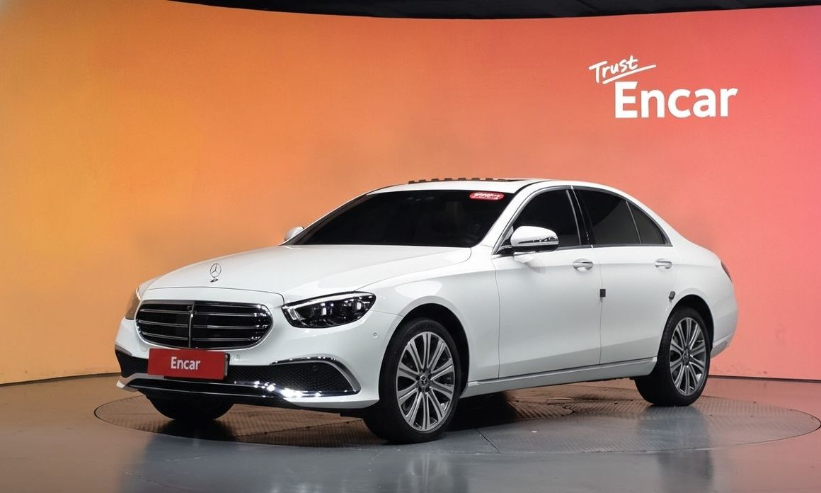 Mercedes-Benz E-Class 2023