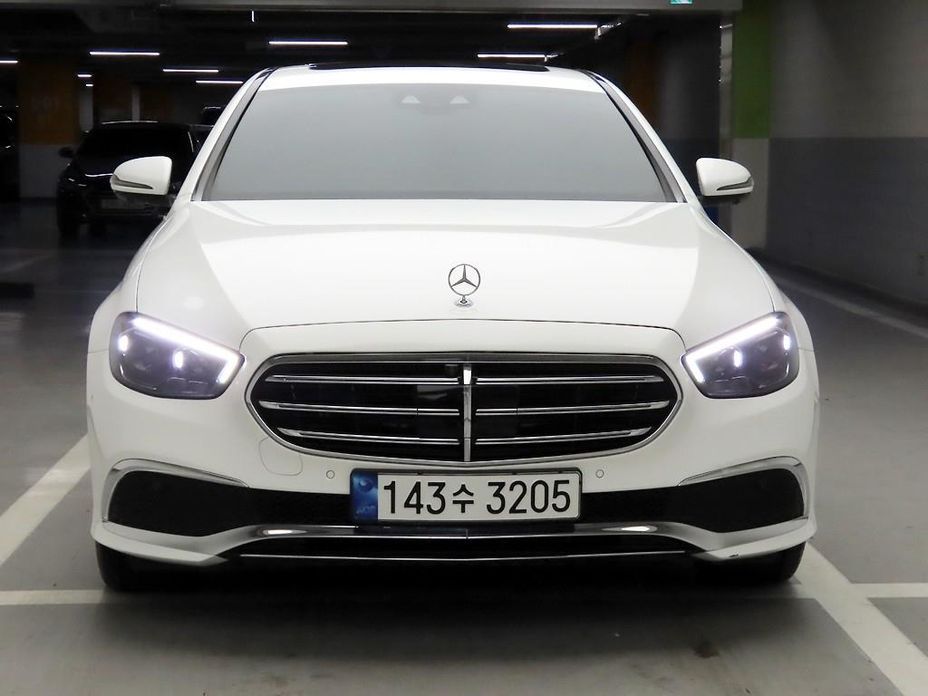 Mercedes-Benz E-Class 2023