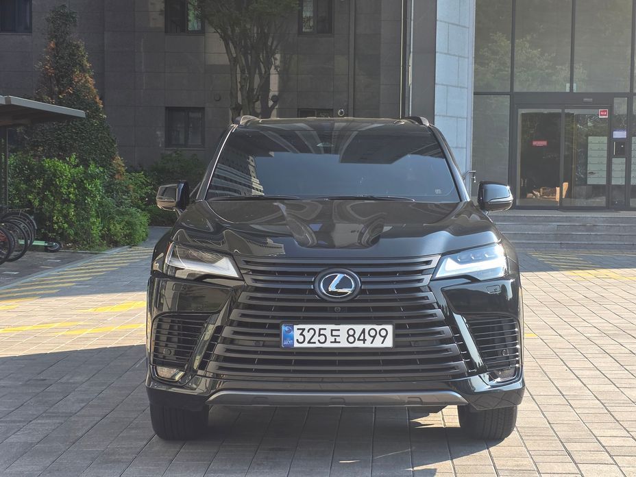 Lexus LX 2025