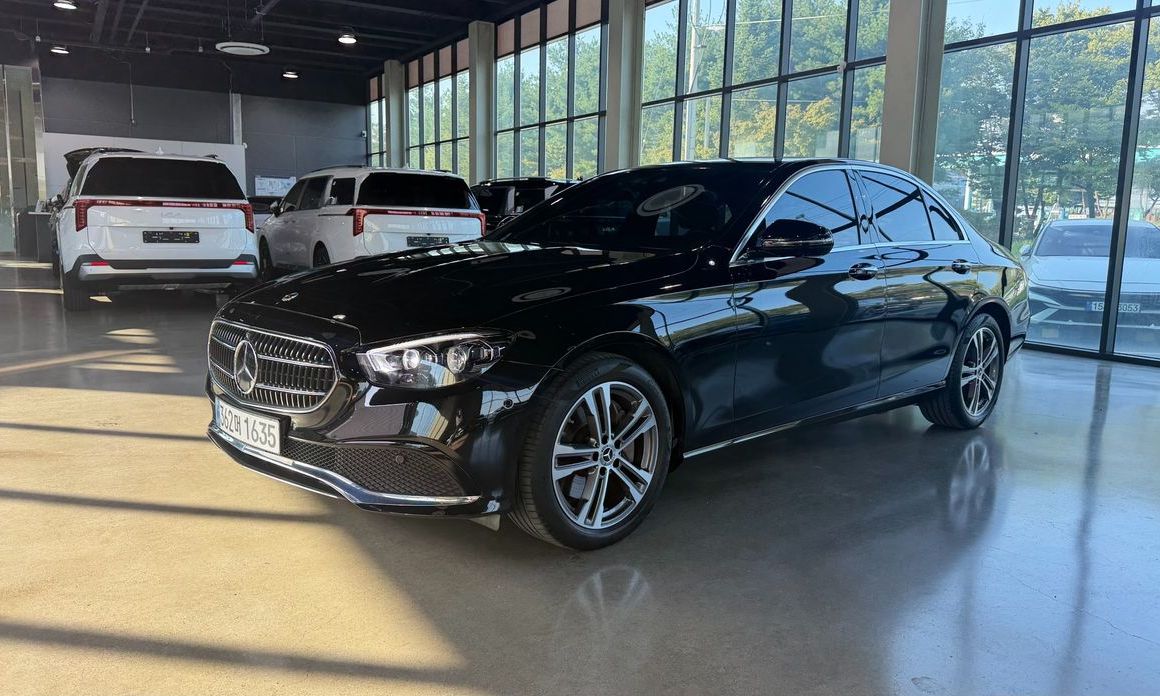 Mercedes-Benz E-Class 2022