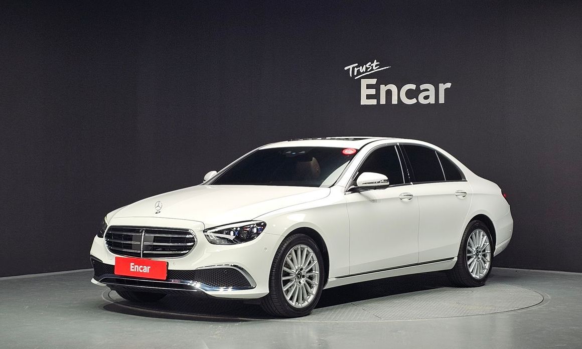 Mercedes-Benz E-Class 2022
