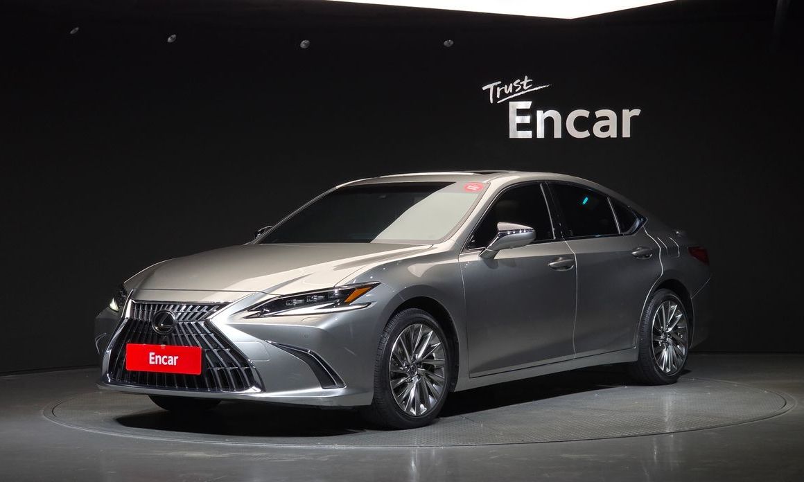 Lexus ES 2024