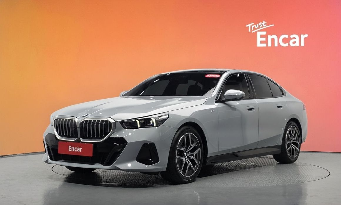 BMW 5-Series 2025