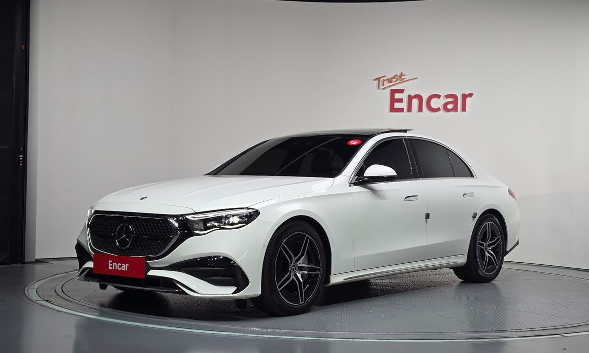Mercedes-Benz E-Class 2024