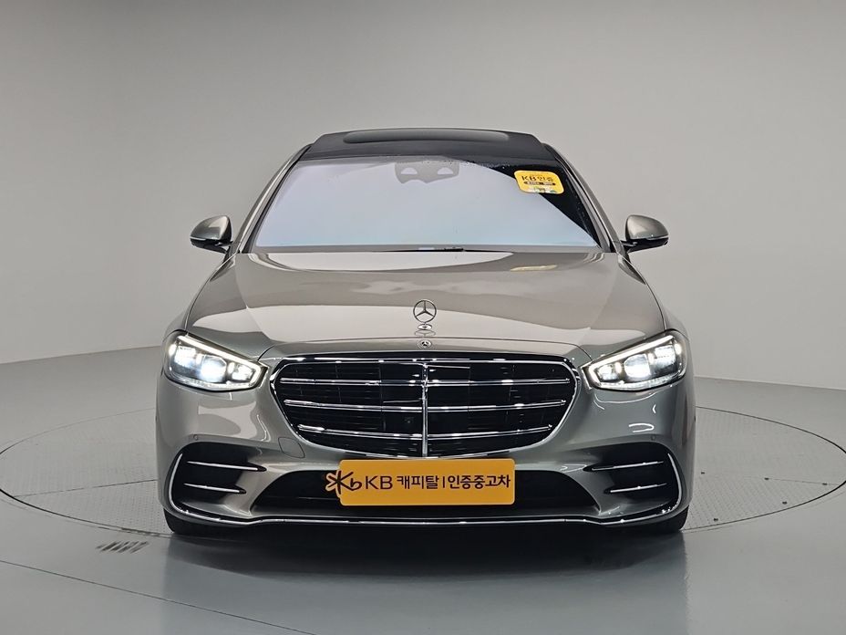 Mercedes-Benz S-Class 2024