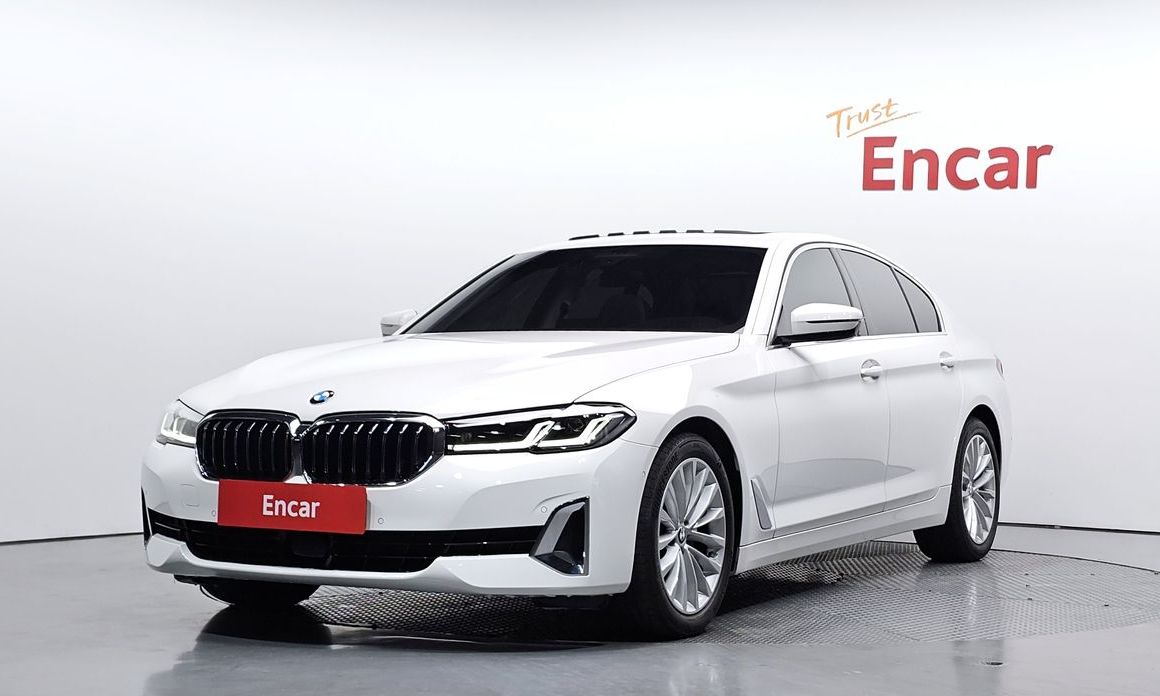 BMW 5-Series 2023
