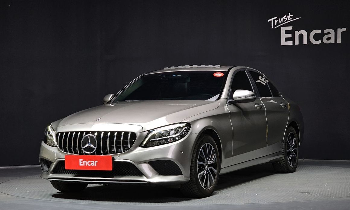 Mercedes-Benz C-Class 2020
