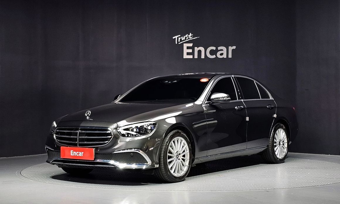 Mercedes-Benz E-Class 2021