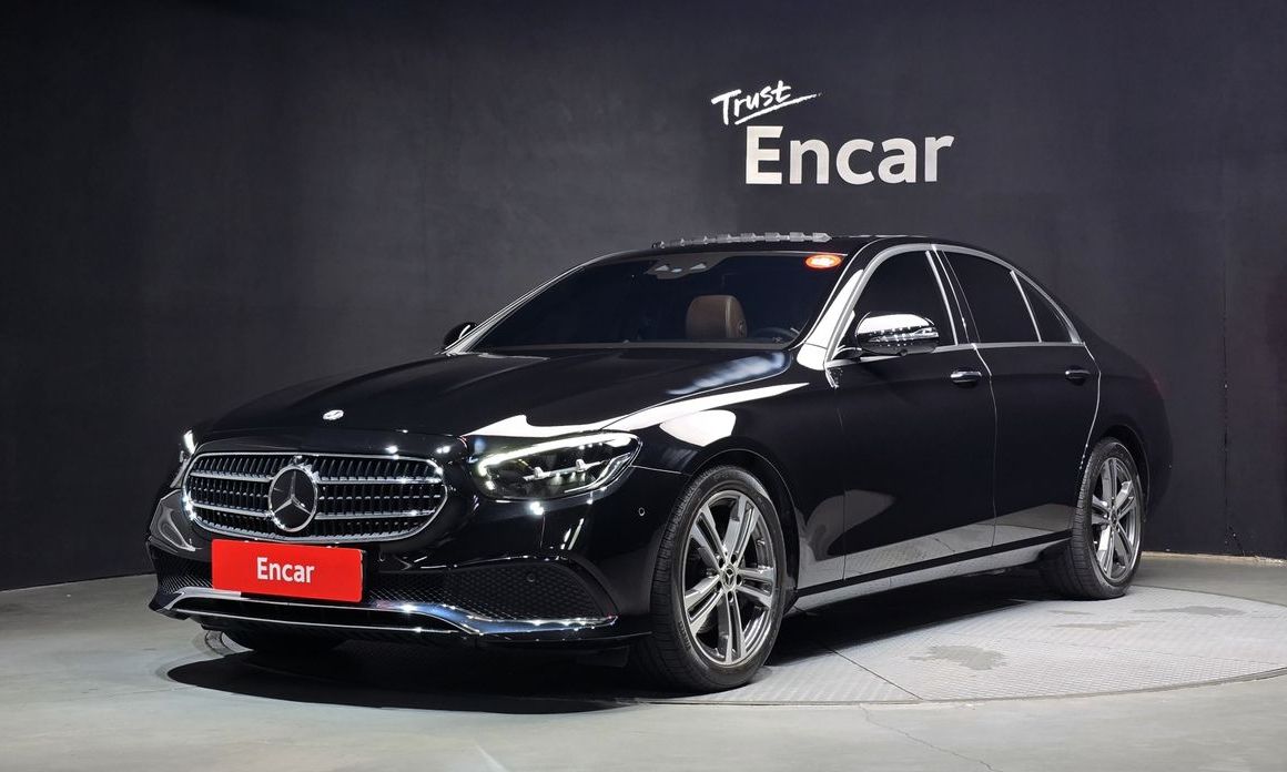 Mercedes-Benz E-Class 2023