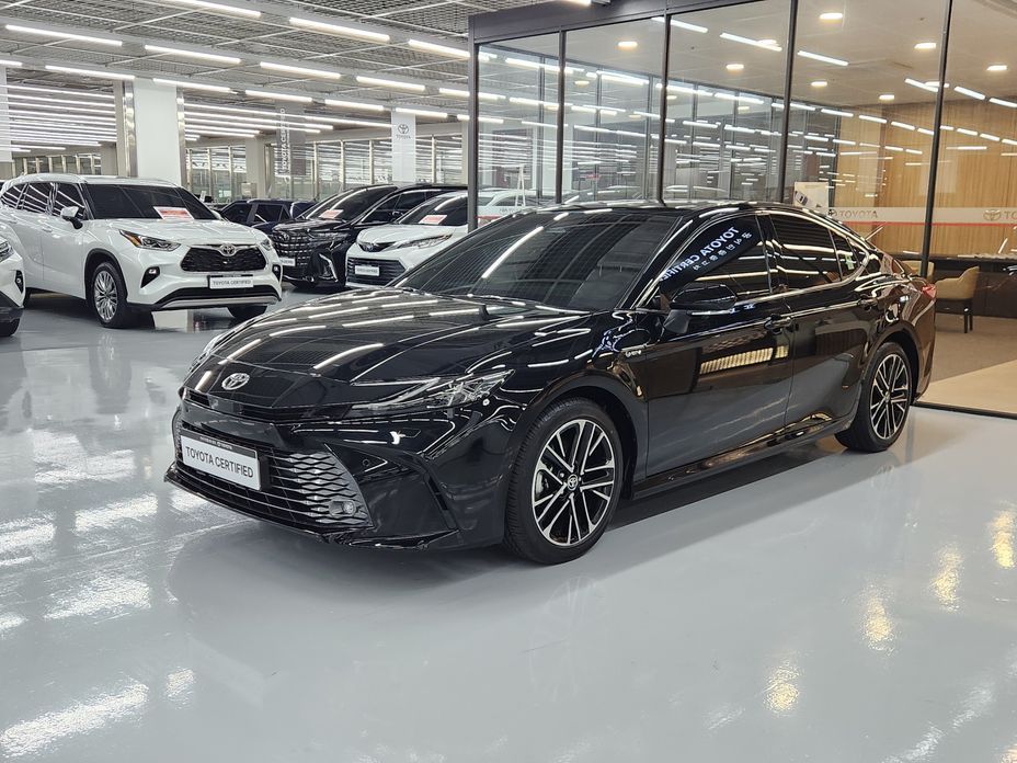 Toyota Camry 2025