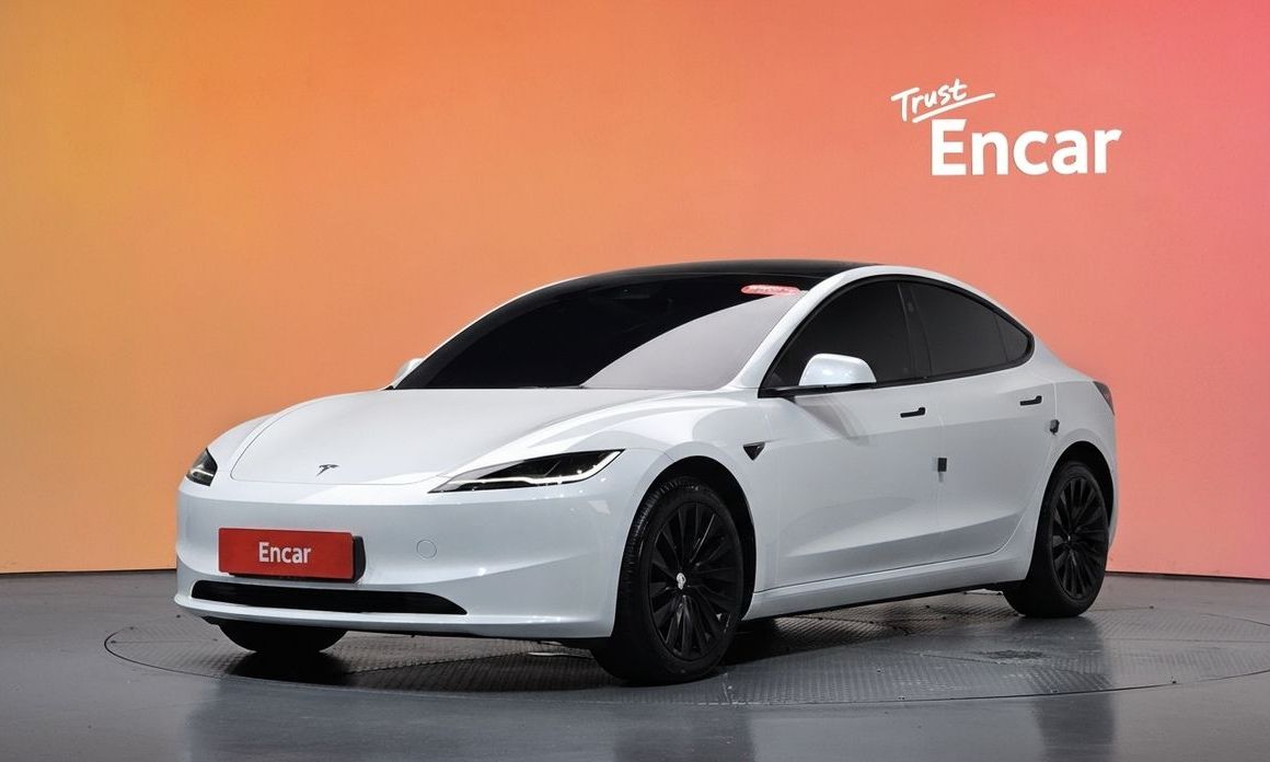 Tesla Model 3 2025