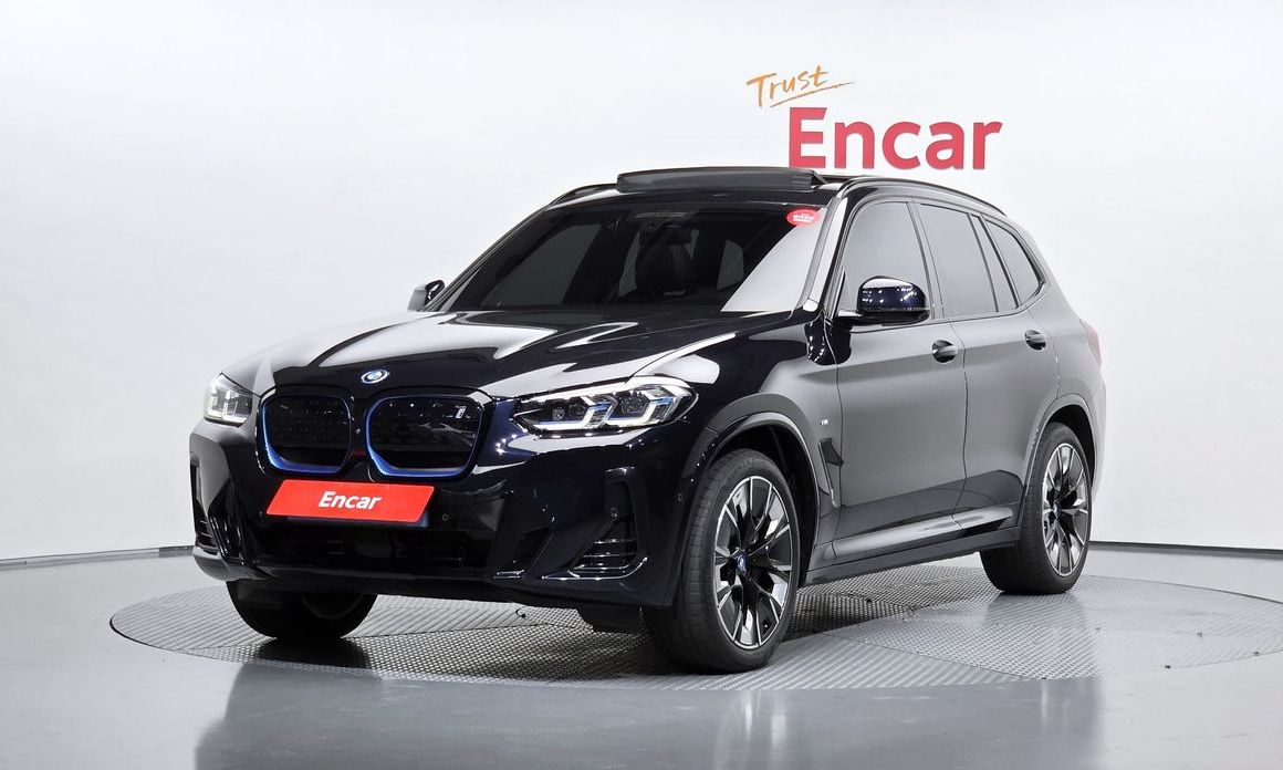 BMW iX3 2024