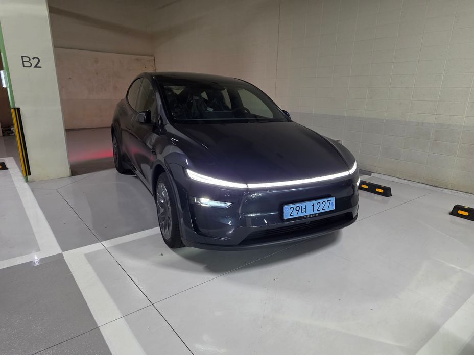 Tesla Model Y 2026