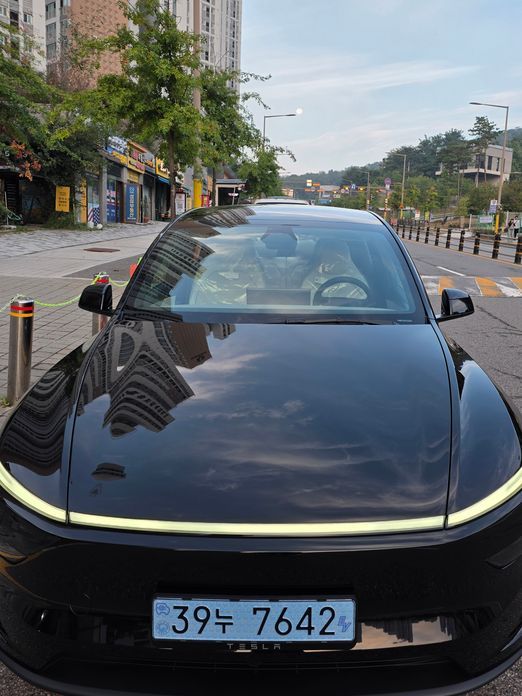 Tesla Model Y 2026