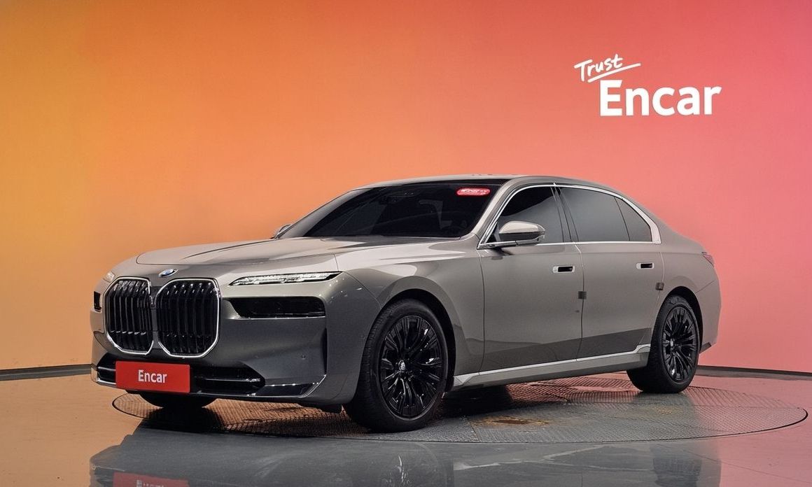 BMW 7-Series 2023