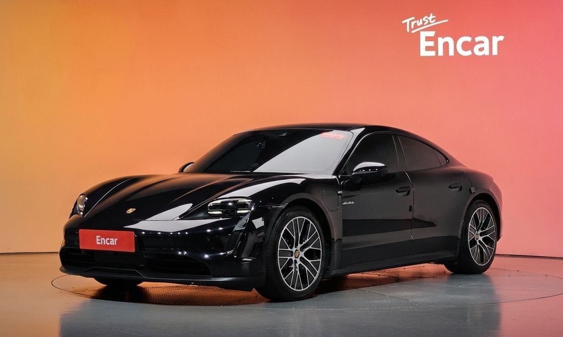 Porsche Taycan 2023