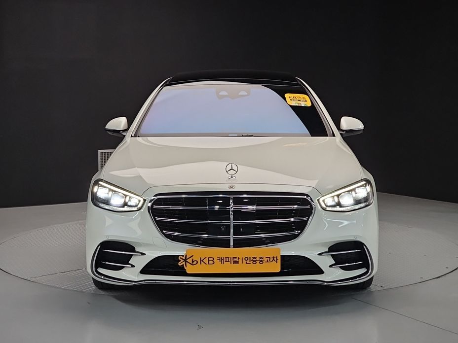 Mercedes-Benz S-Class 2023