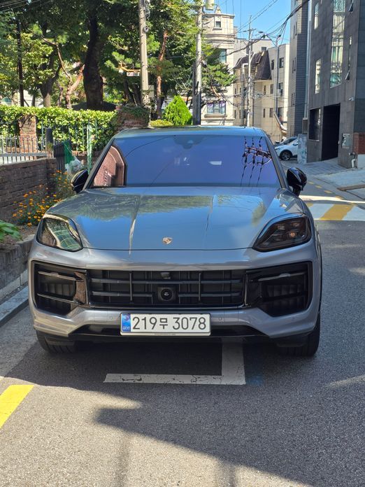 Porsche Cayenne 2025
