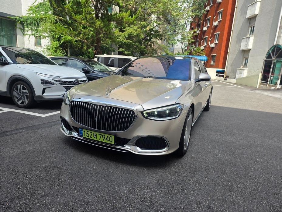 Mercedes-Benz S-Class 2024